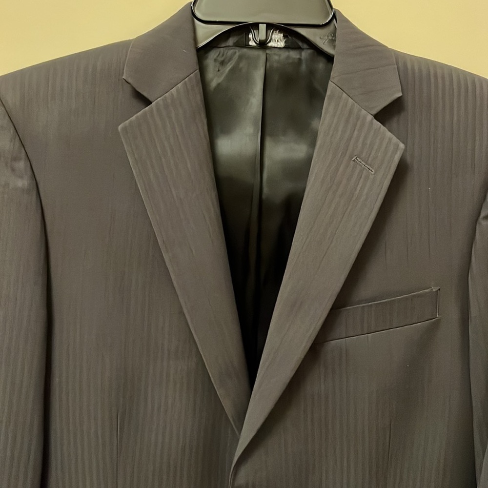Dark gray suit coat - Picture 3 of 7